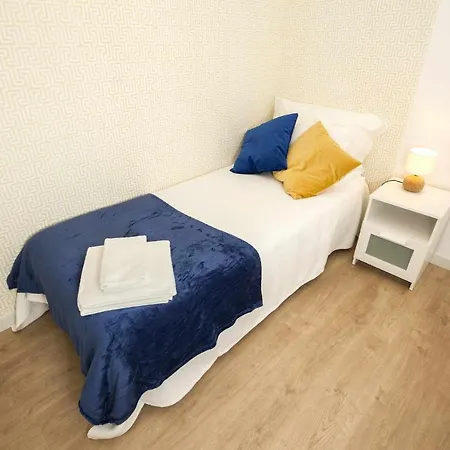 Δωμάτια σε οικογενειακή κατοικία Golden & Blue House, O Seu Novo Espaco No Πόρτο