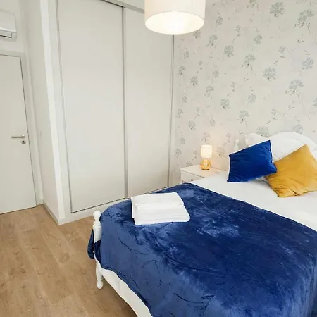 Golden & Blue House, O Seu Novo Espaco No Δωμάτια σε οικογενειακή κατοικία