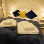 Homestay Golden & Blue House, O Seu Novo Espaco No *