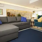 Golden & Blue House, O Seu Novo Espaco No Alloggio in famiglia